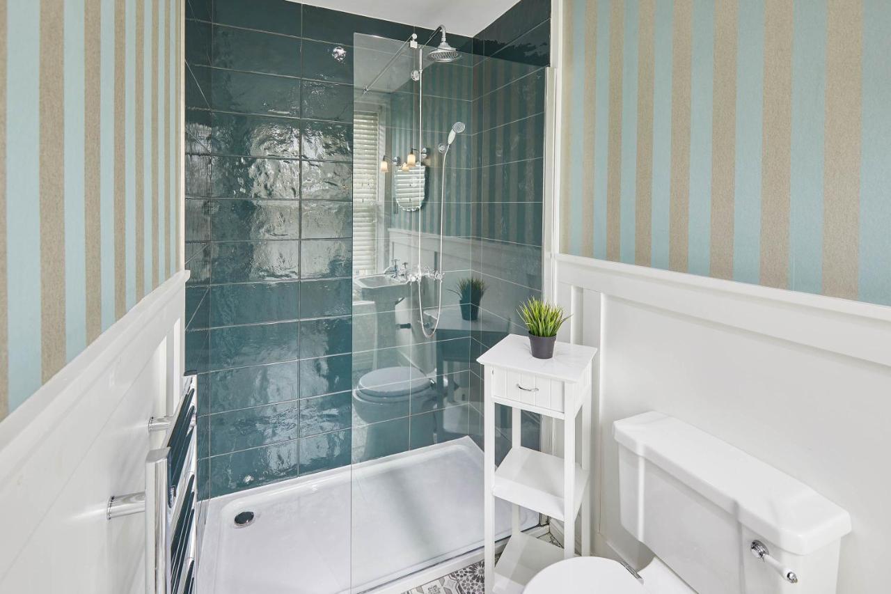 Host & Stay - One Mulgrave Place วิทบี ภายนอก รูปภาพ