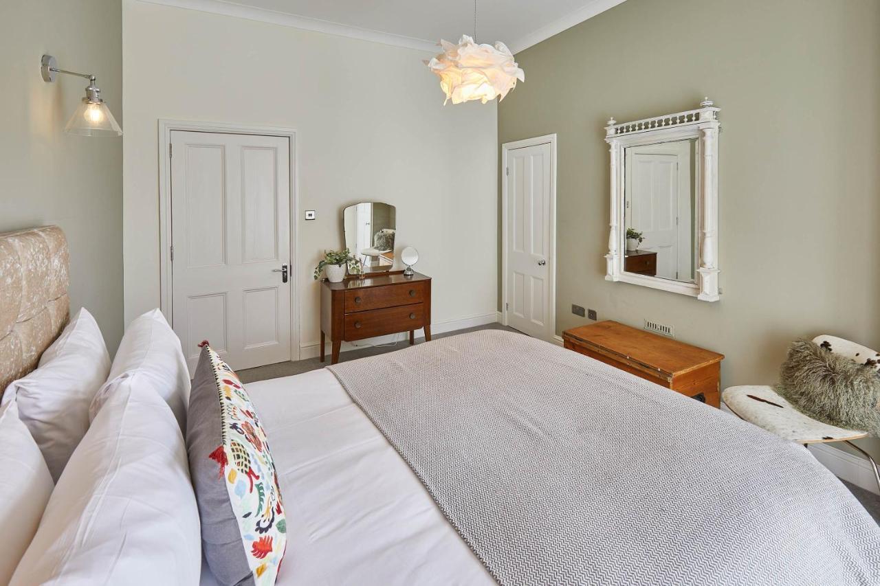 Host & Stay - One Mulgrave Place วิทบี ภายนอก รูปภาพ